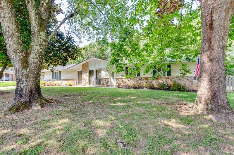 Macmont Cir, Powell, TN 37849