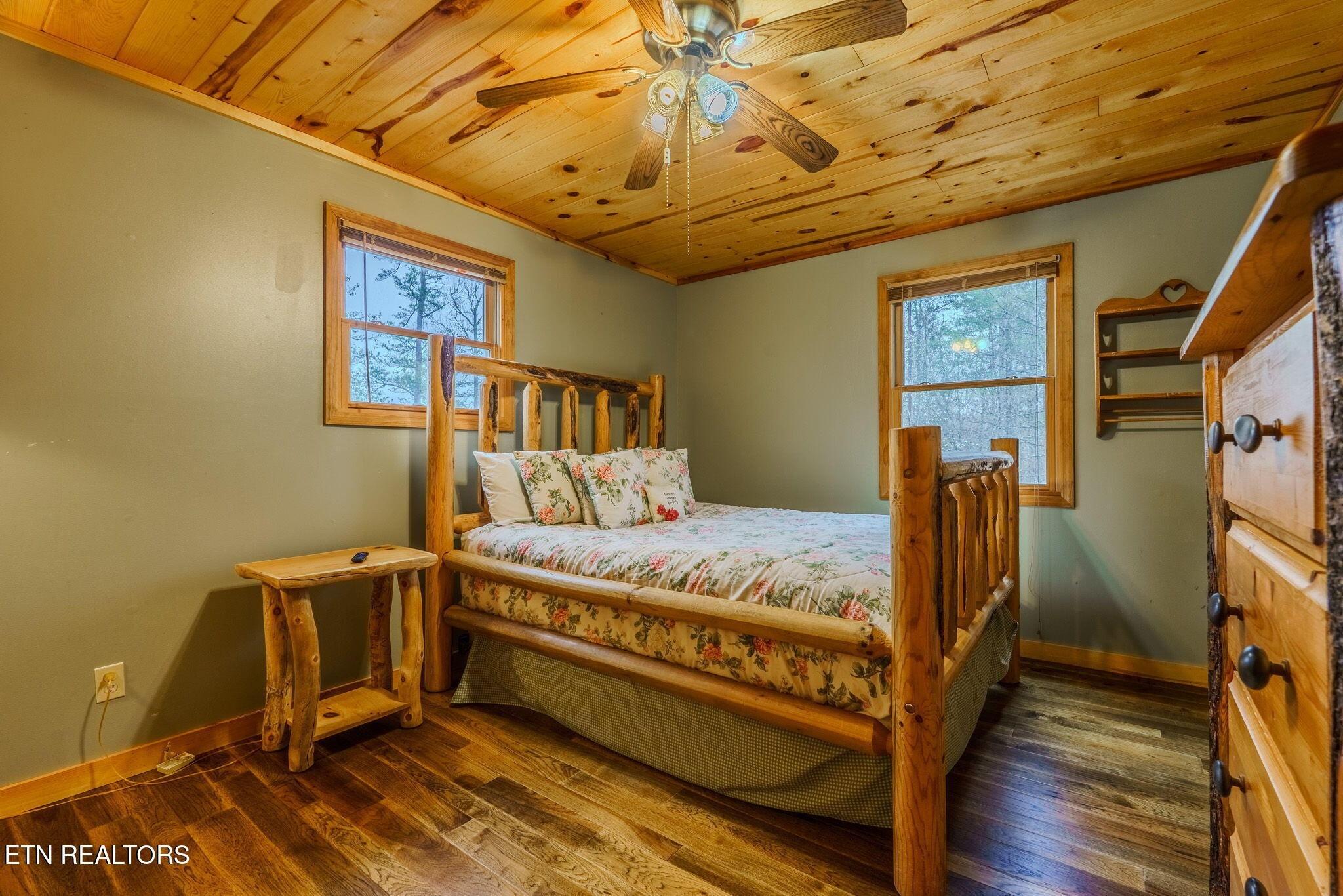 Heather Mccarter Ln, Sevierville, TN 37862