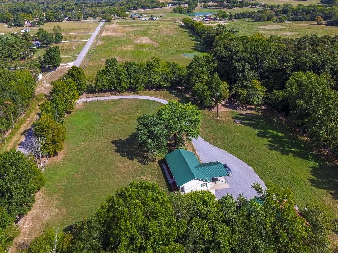 Snell Rd, Shelbyville, TN 37160