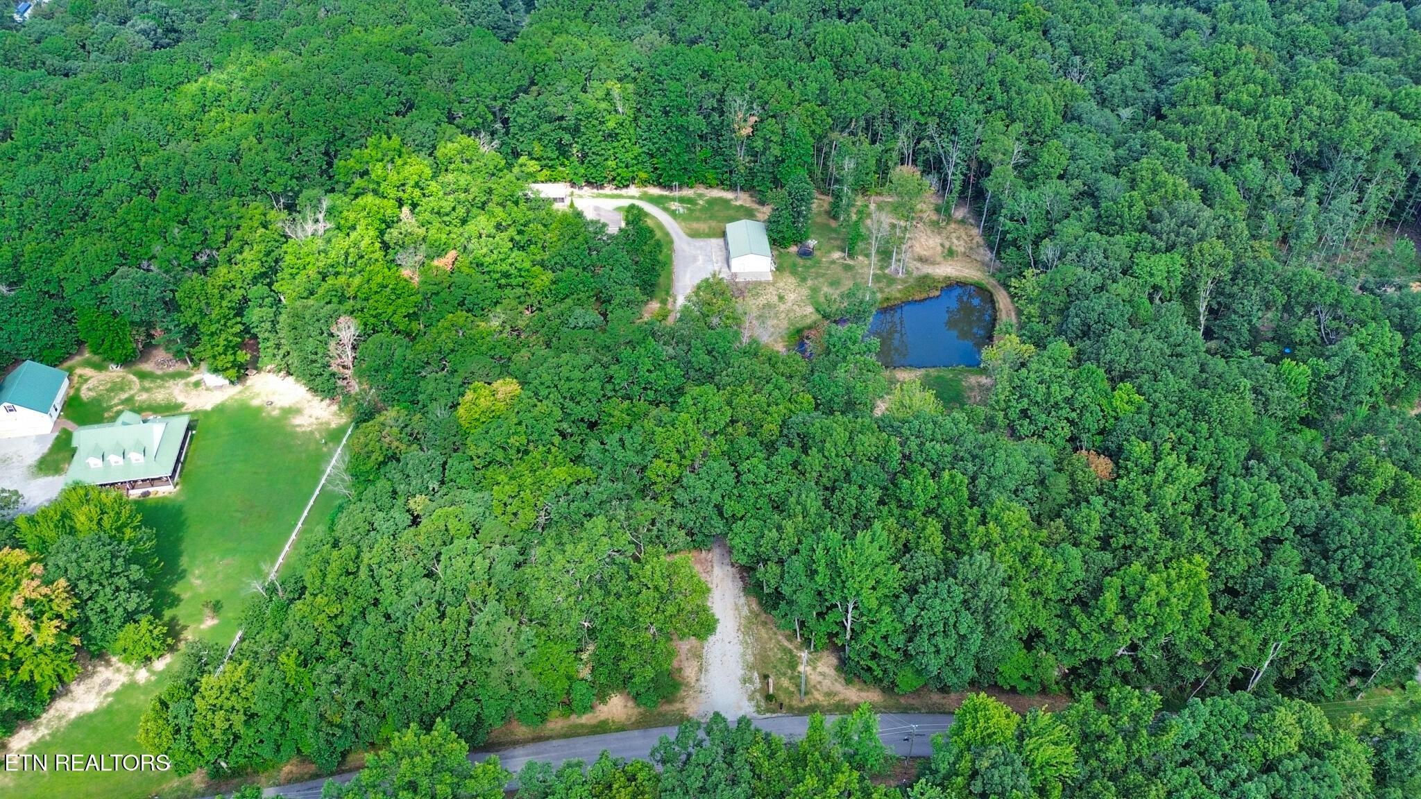 Robs Rd, Grimsley, TN 38565
