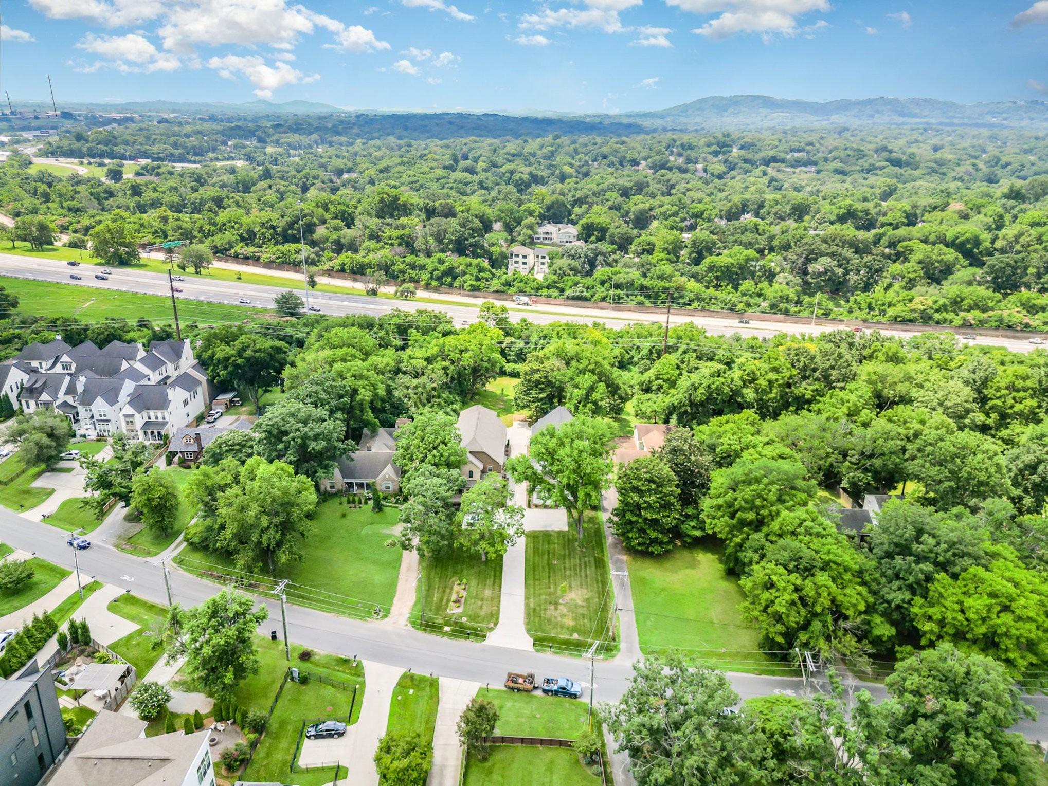 Gale Ln, Nashville, TN 37204