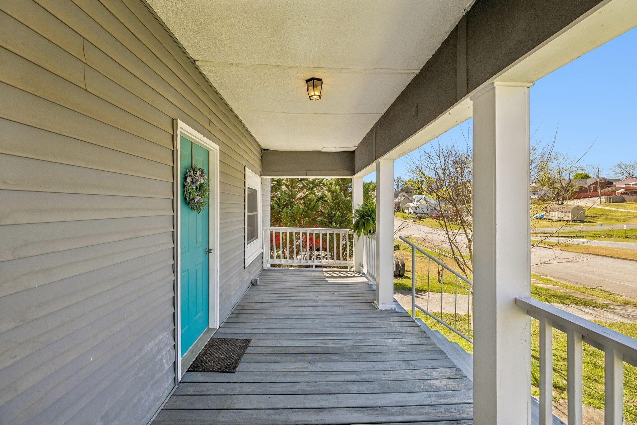 Washington Ave, Etowah, TN 37331