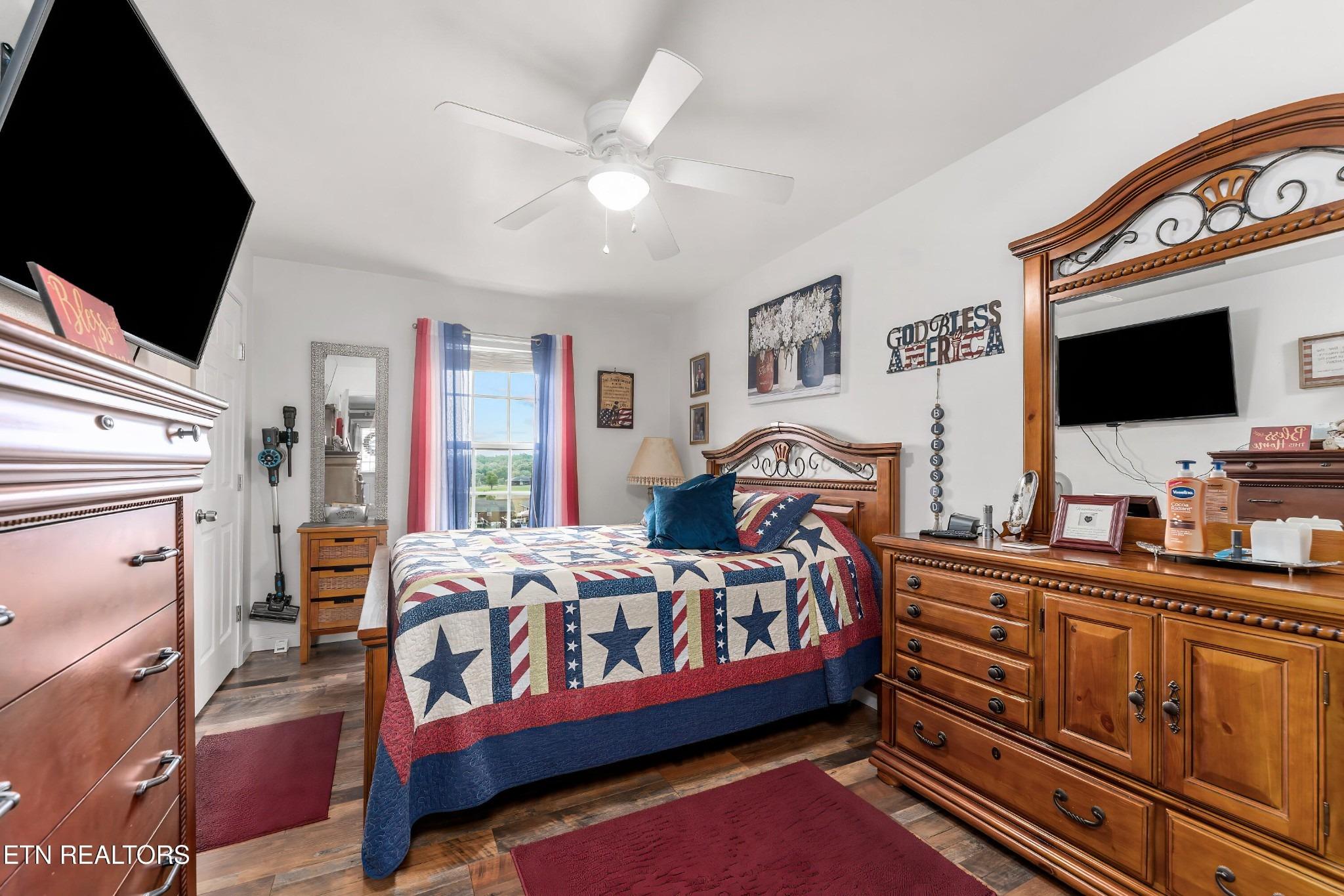 Melissa Ln, Dandridge, TN 37725