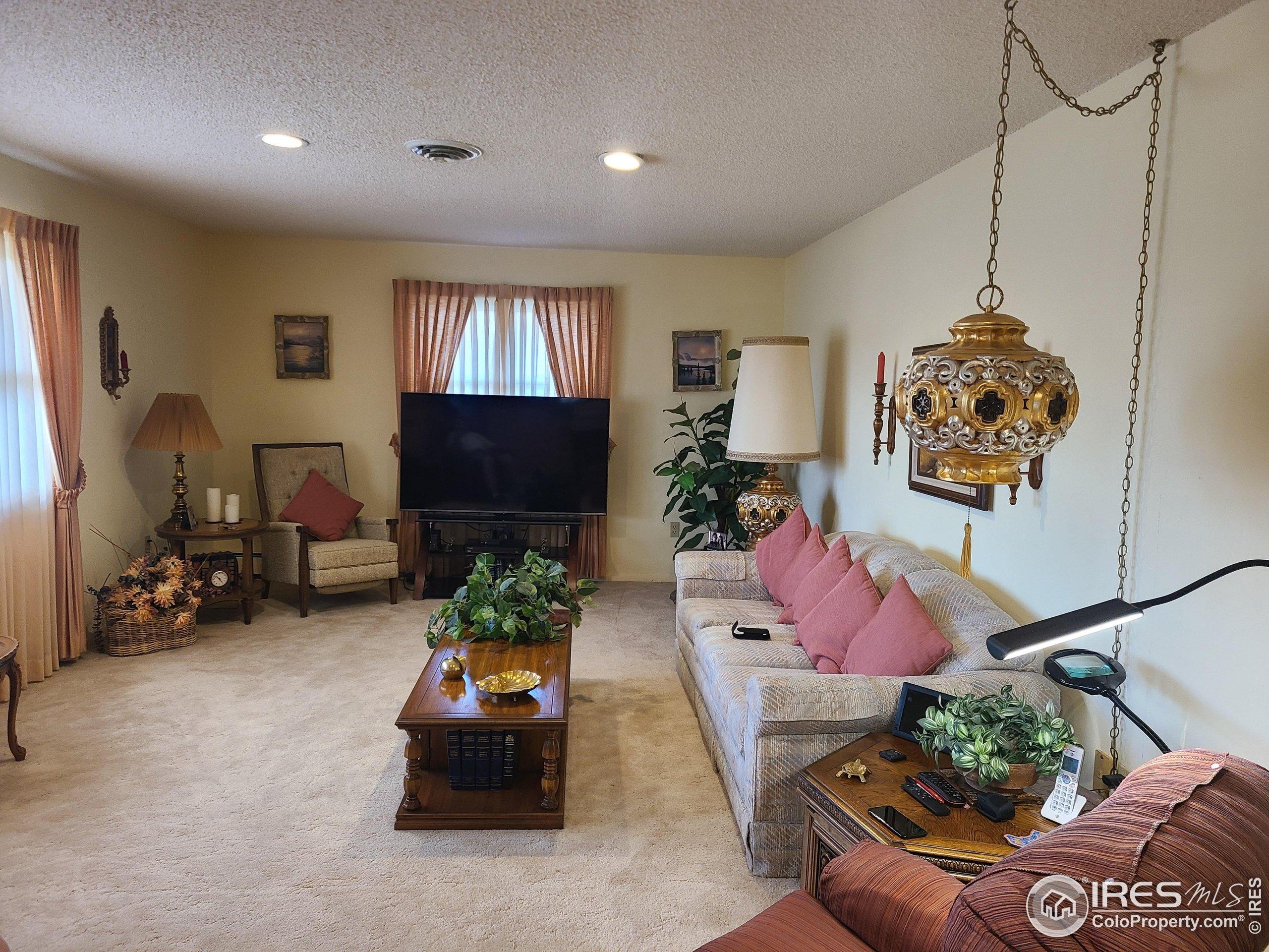 S Morlan Ave, Holyoke, CO 80734
