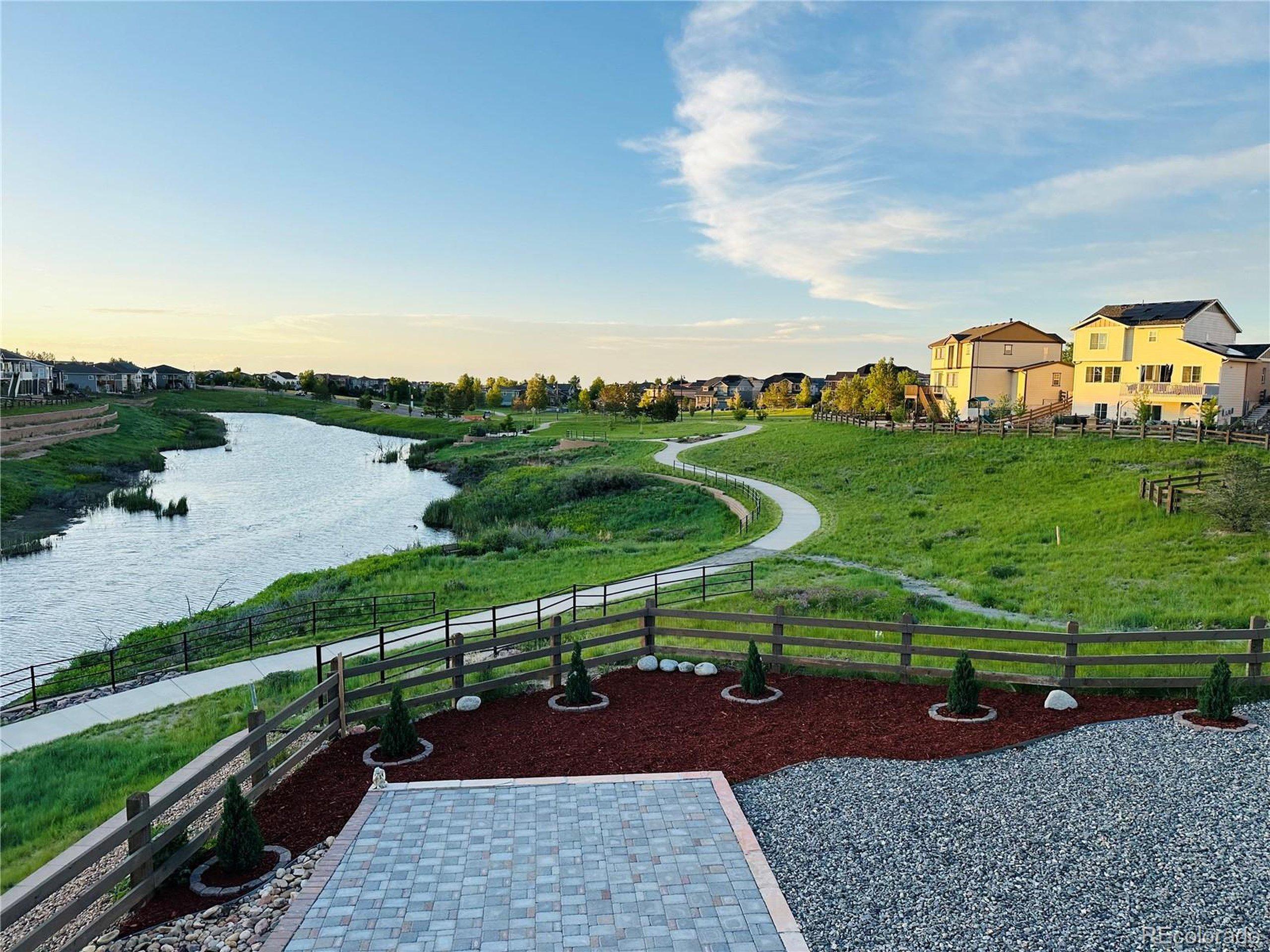 S Robertsdale Way, Aurora, CO 80016