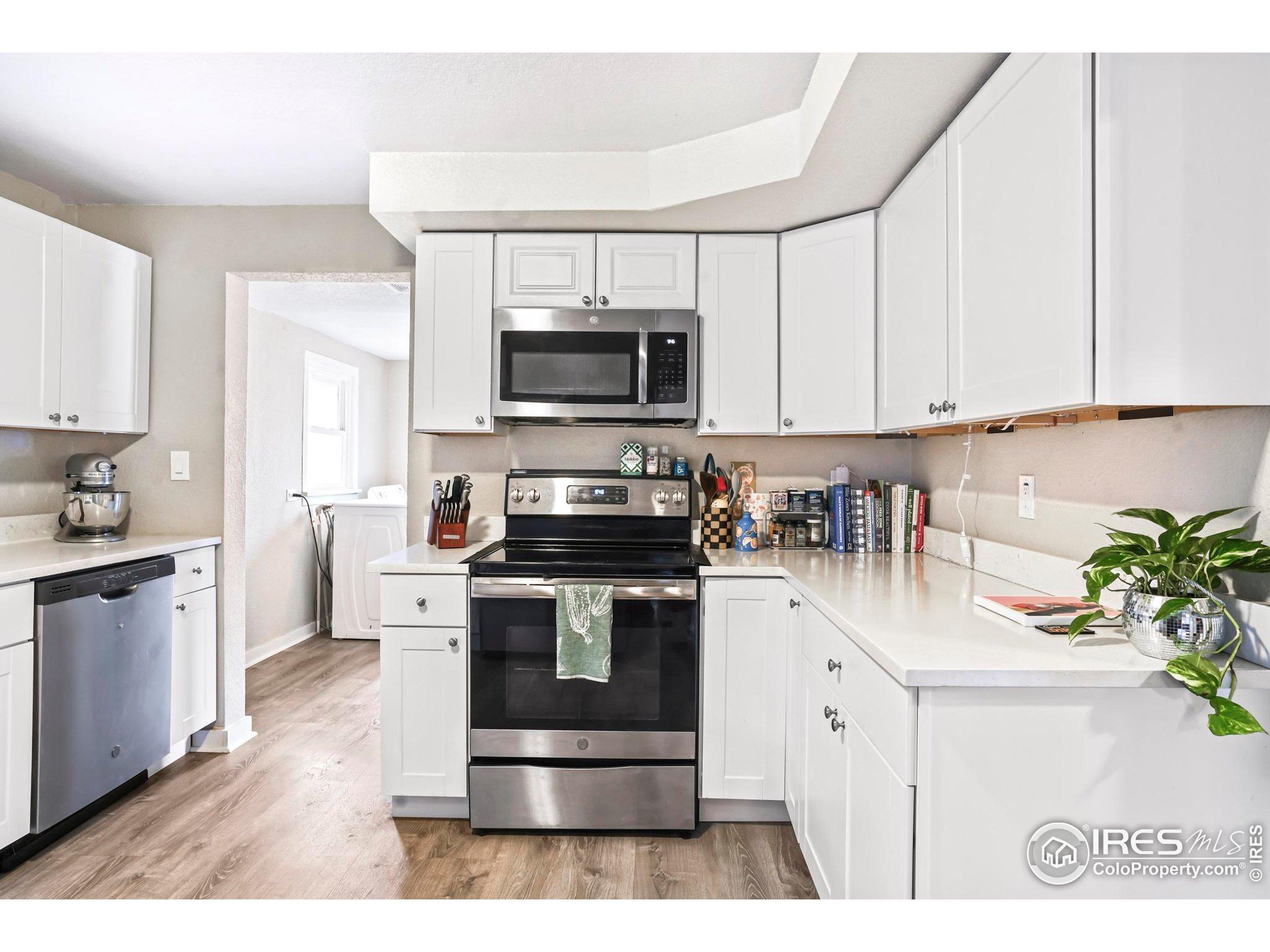 Pierce St, Lakewood, CO 80214