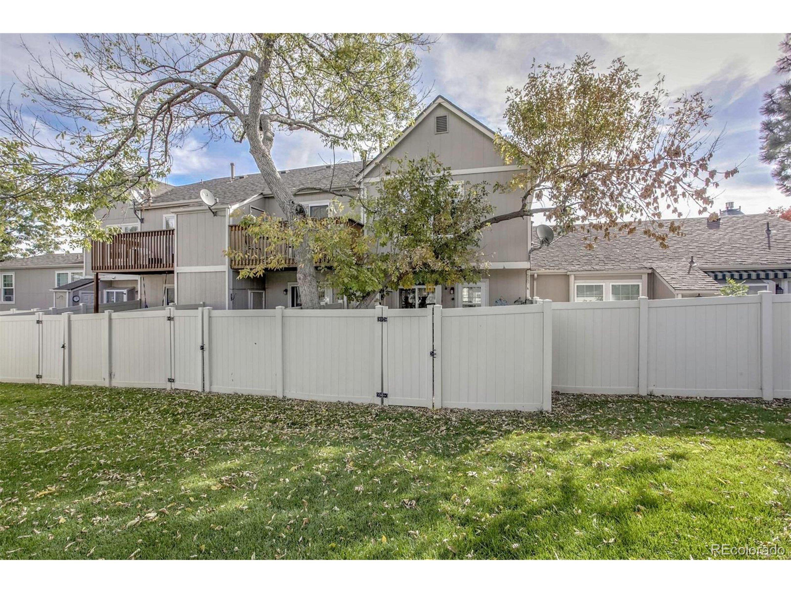 W Chatfield Ave, Littleton, CO 80128
