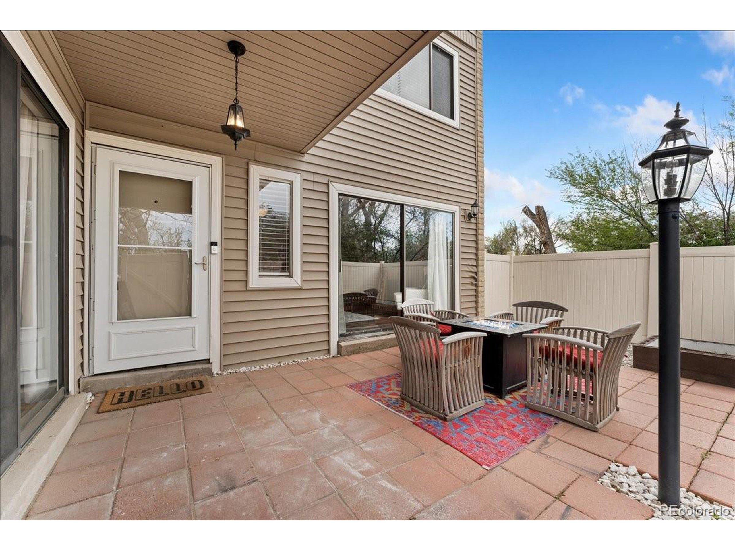 E Kansas Cir, Denver, CO 80247