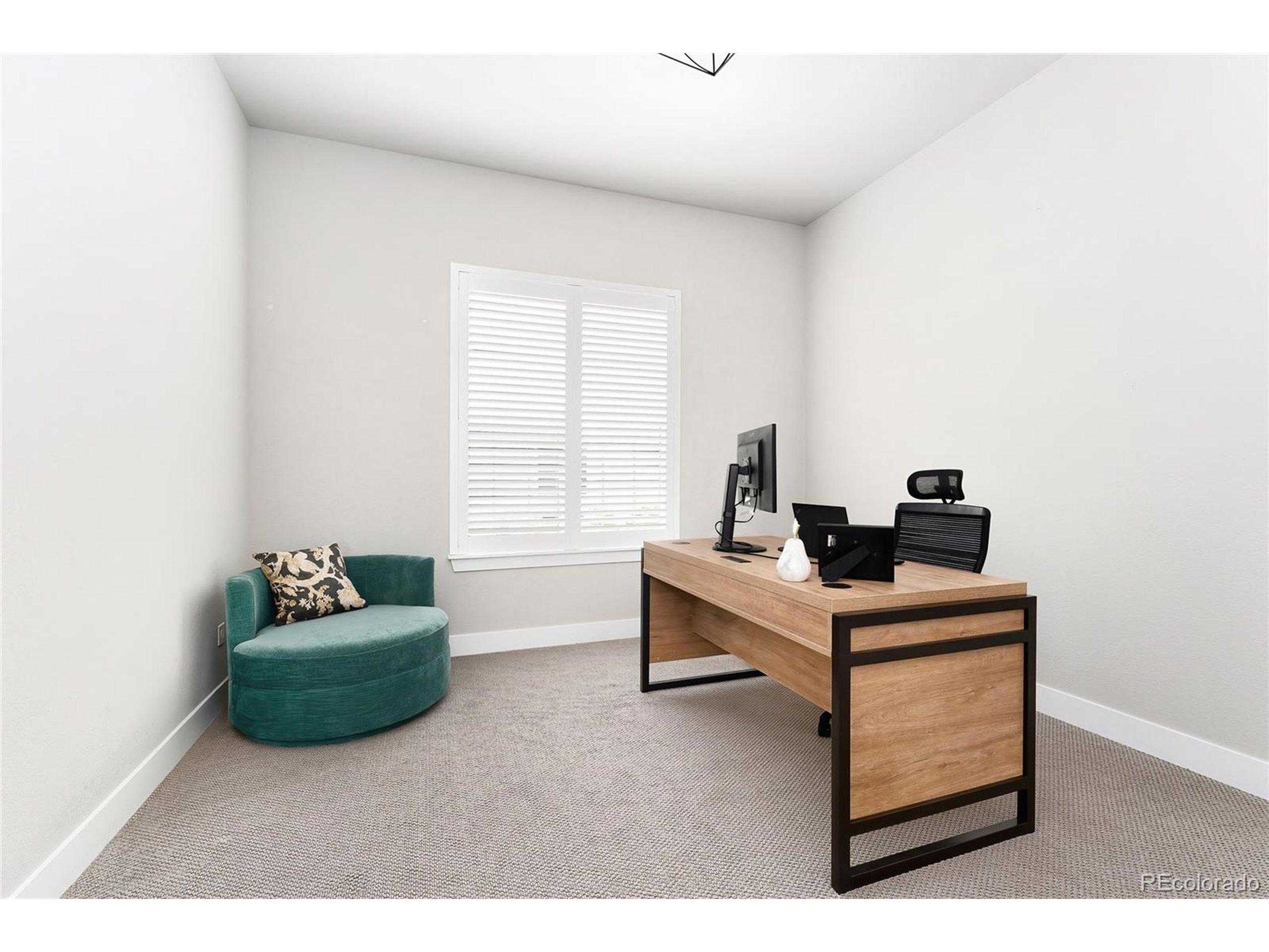 S Valleyhead Ct, Aurora, CO 80016