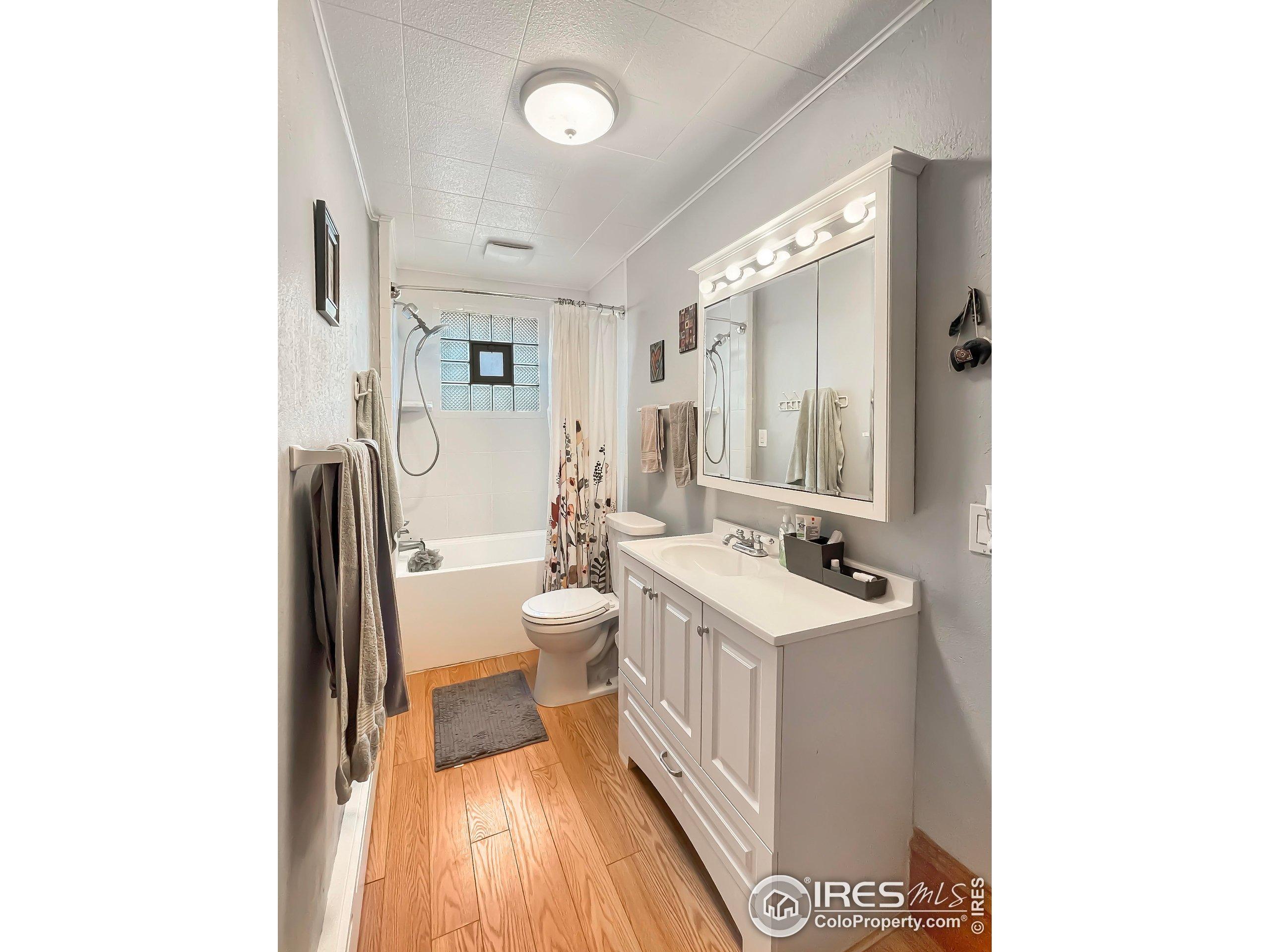 S Morlan Ave, Holyoke, CO 80734