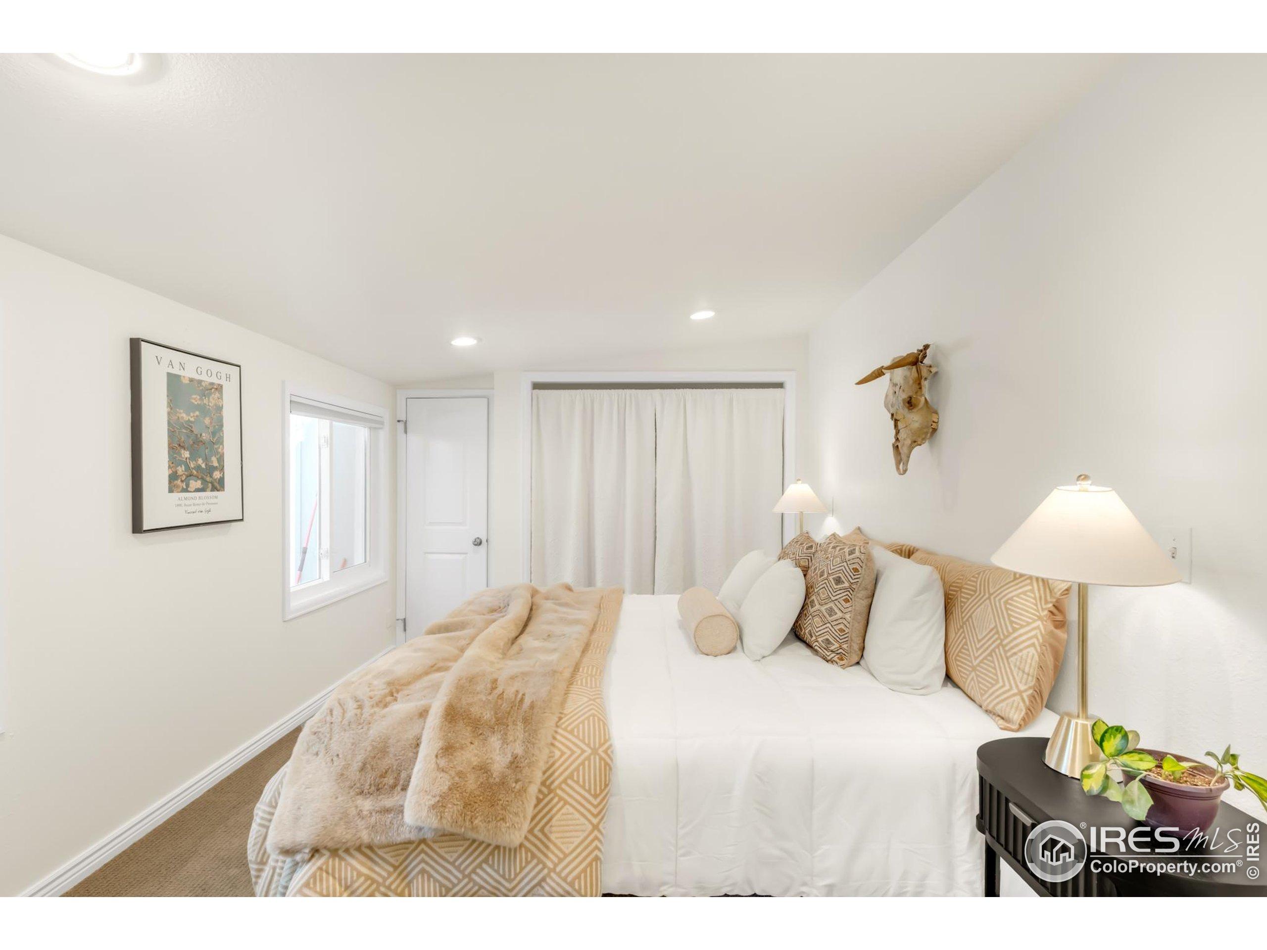 S Louthan St, Littleton, CO 80120