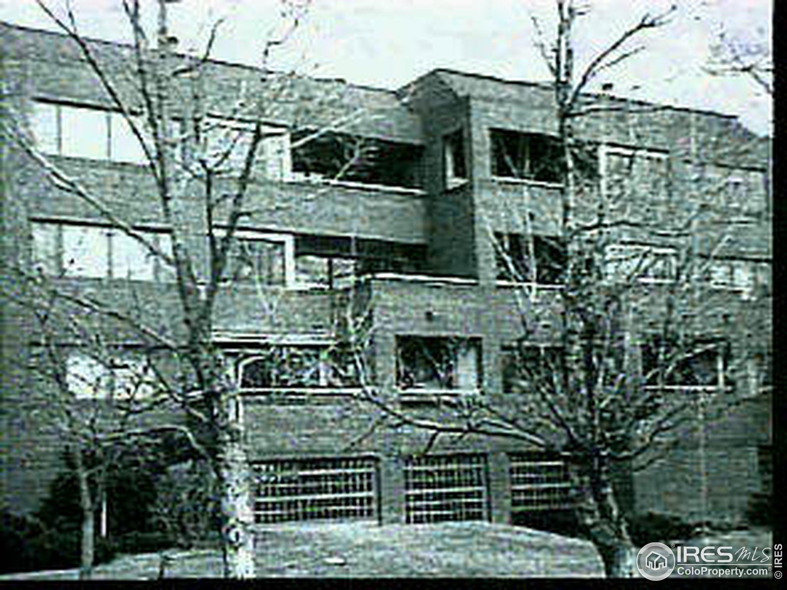Pearl St, Boulder, CO 80302