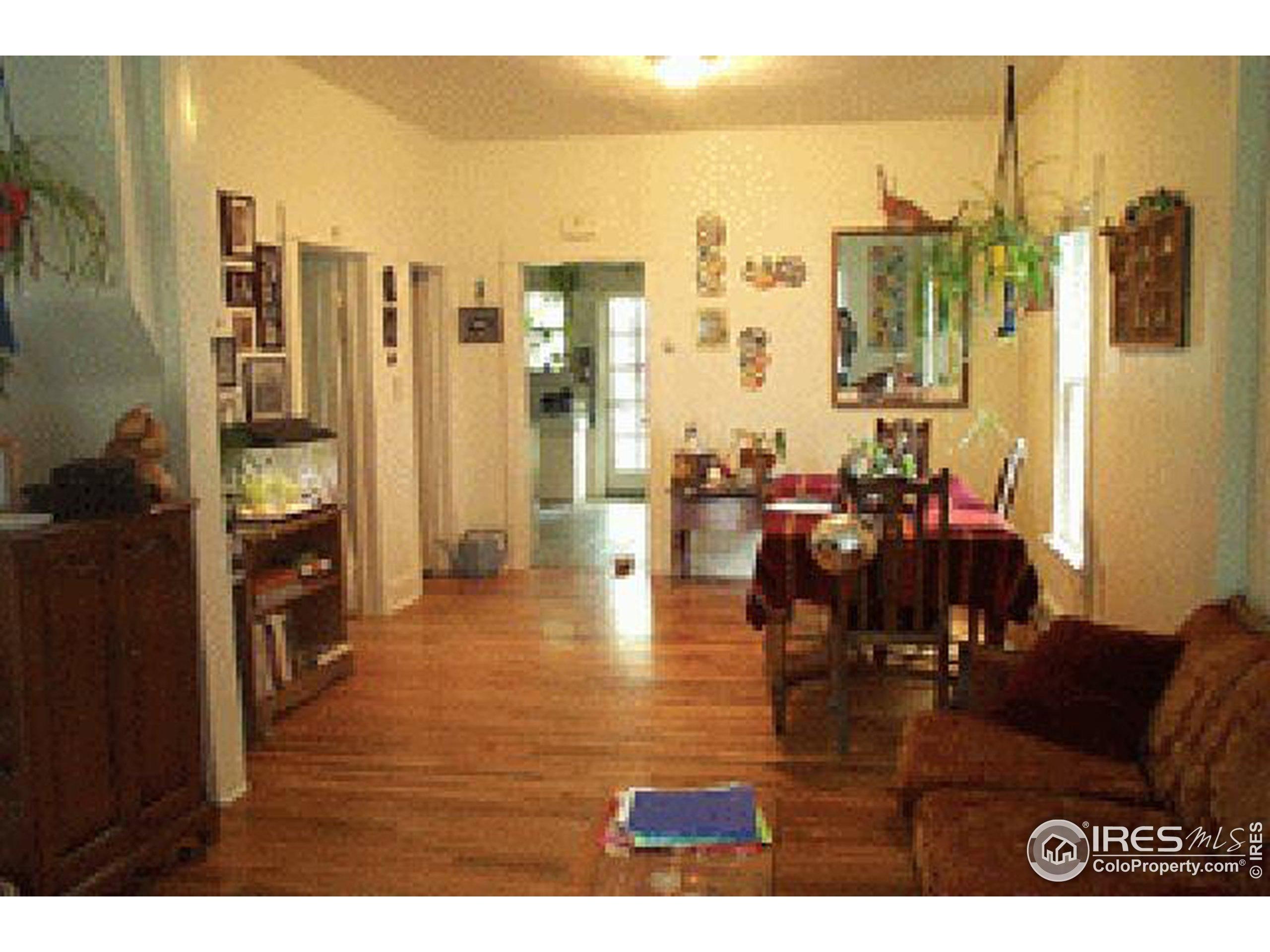 W Oak St, Fort Collins, CO 80521