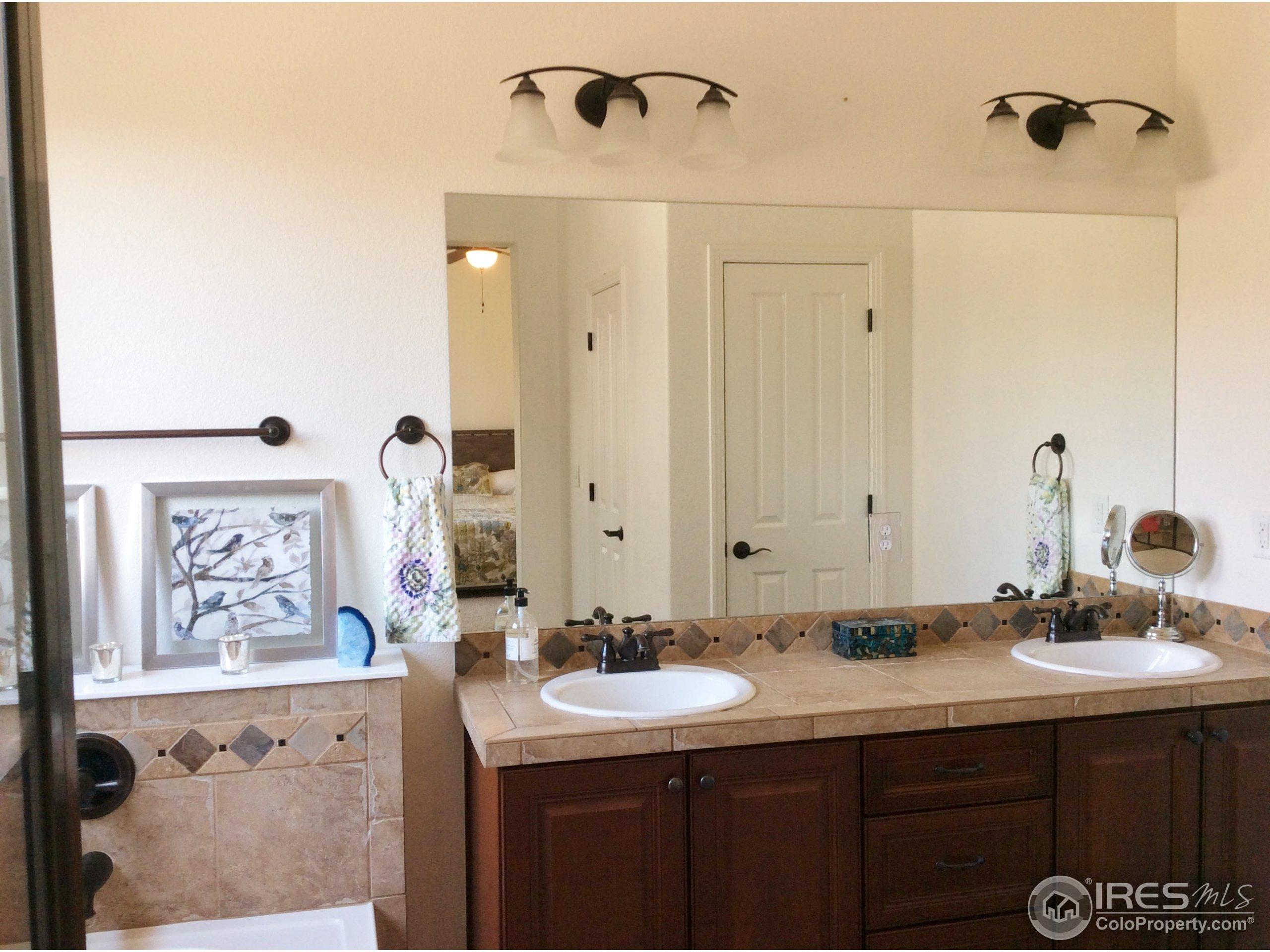 Summer Hawk Dr, Longmont, CO 80504