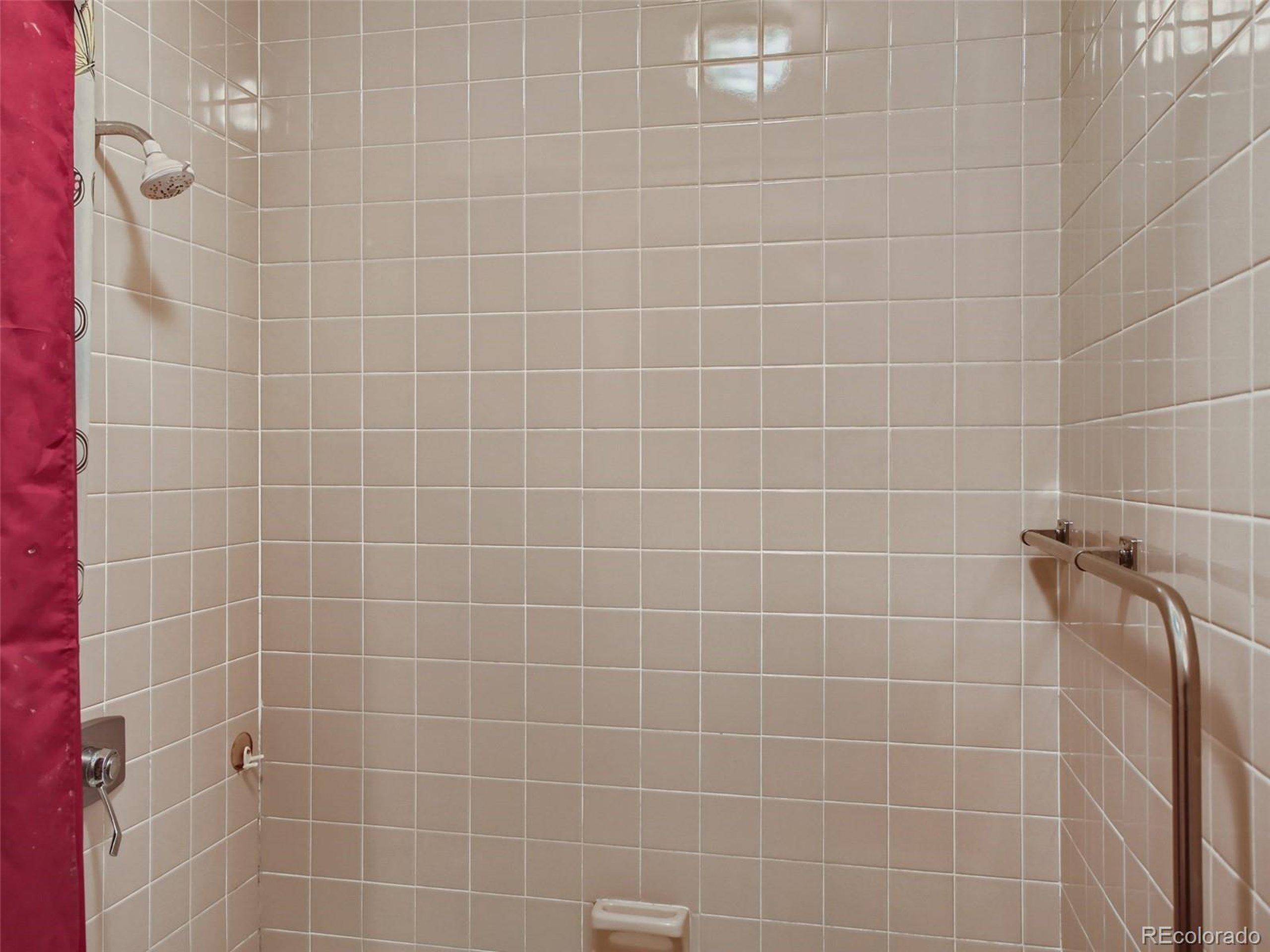 W 6th Ave Frontage Rd # C-9, Lakewood, CO 80214