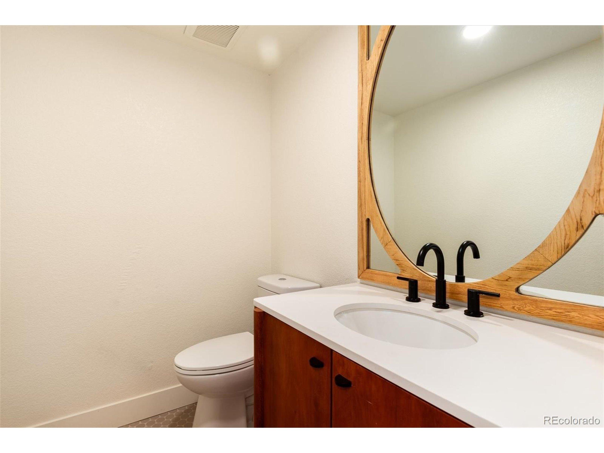 S Jackson St, Centennial, CO 80121
