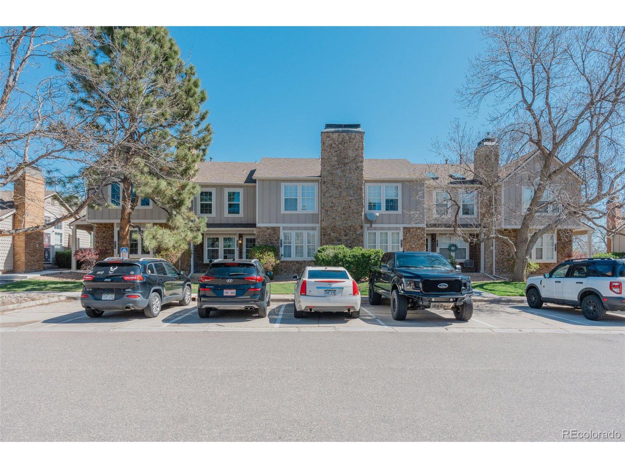 W Chatfield Ave, Littleton, CO 80128