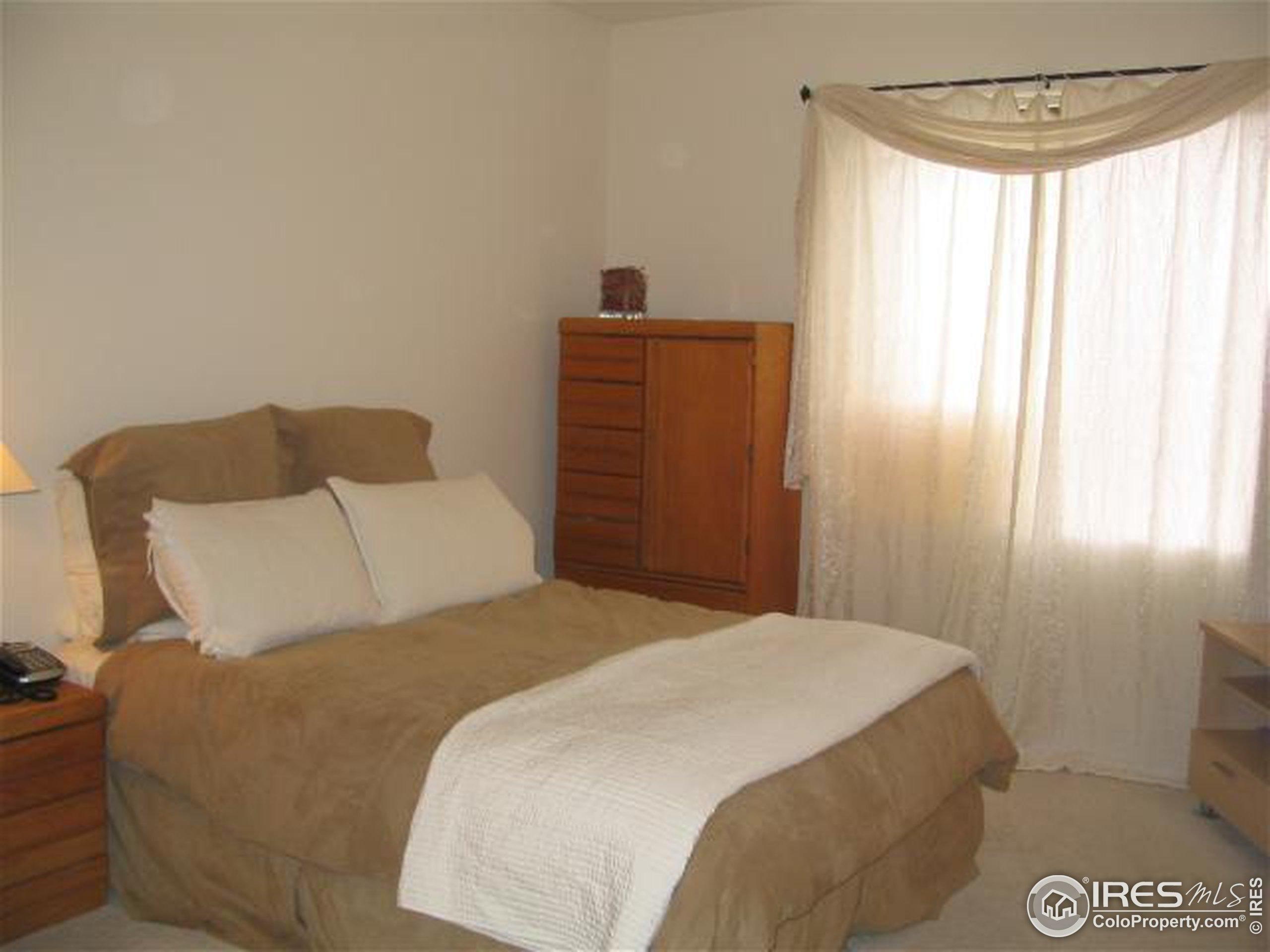 S Holland Way, Littleton, CO 80128