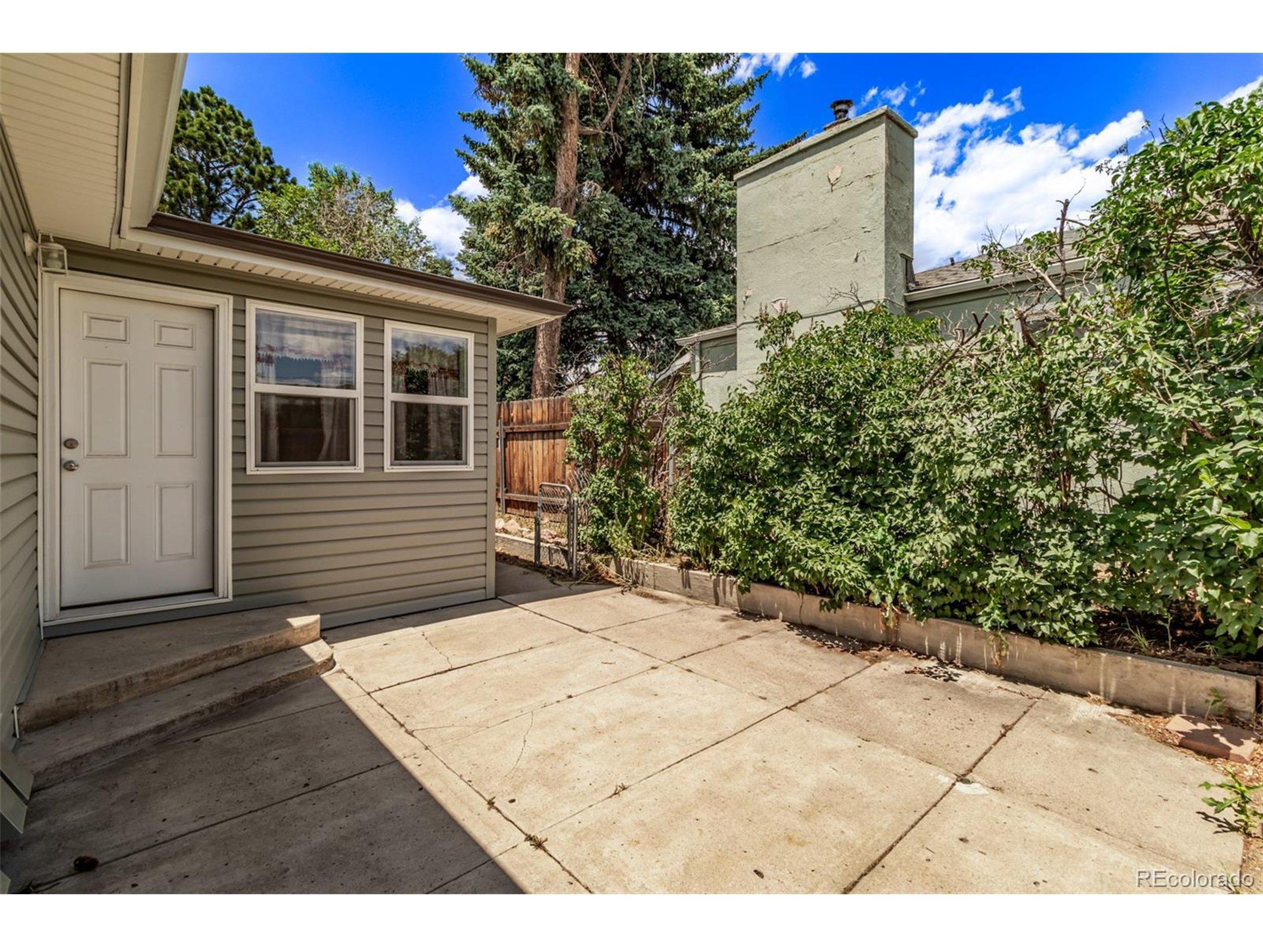 Sunset Rd, Colorado Springs, CO 80909