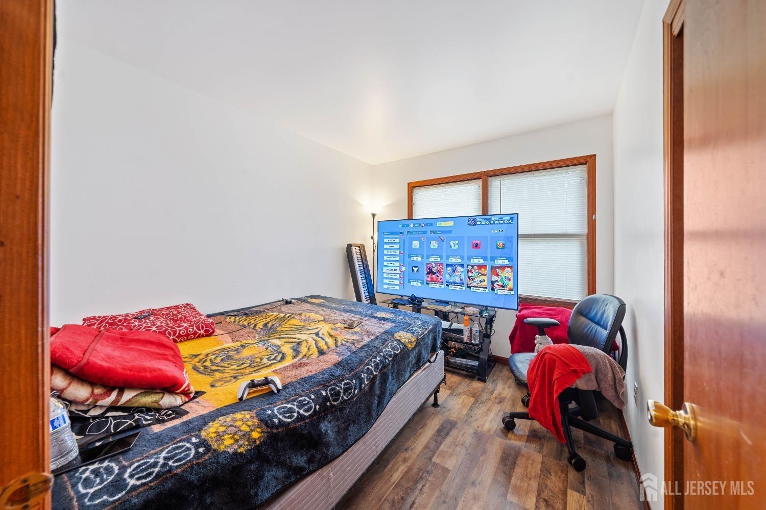 Hall St, Piscataway, NJ 08854