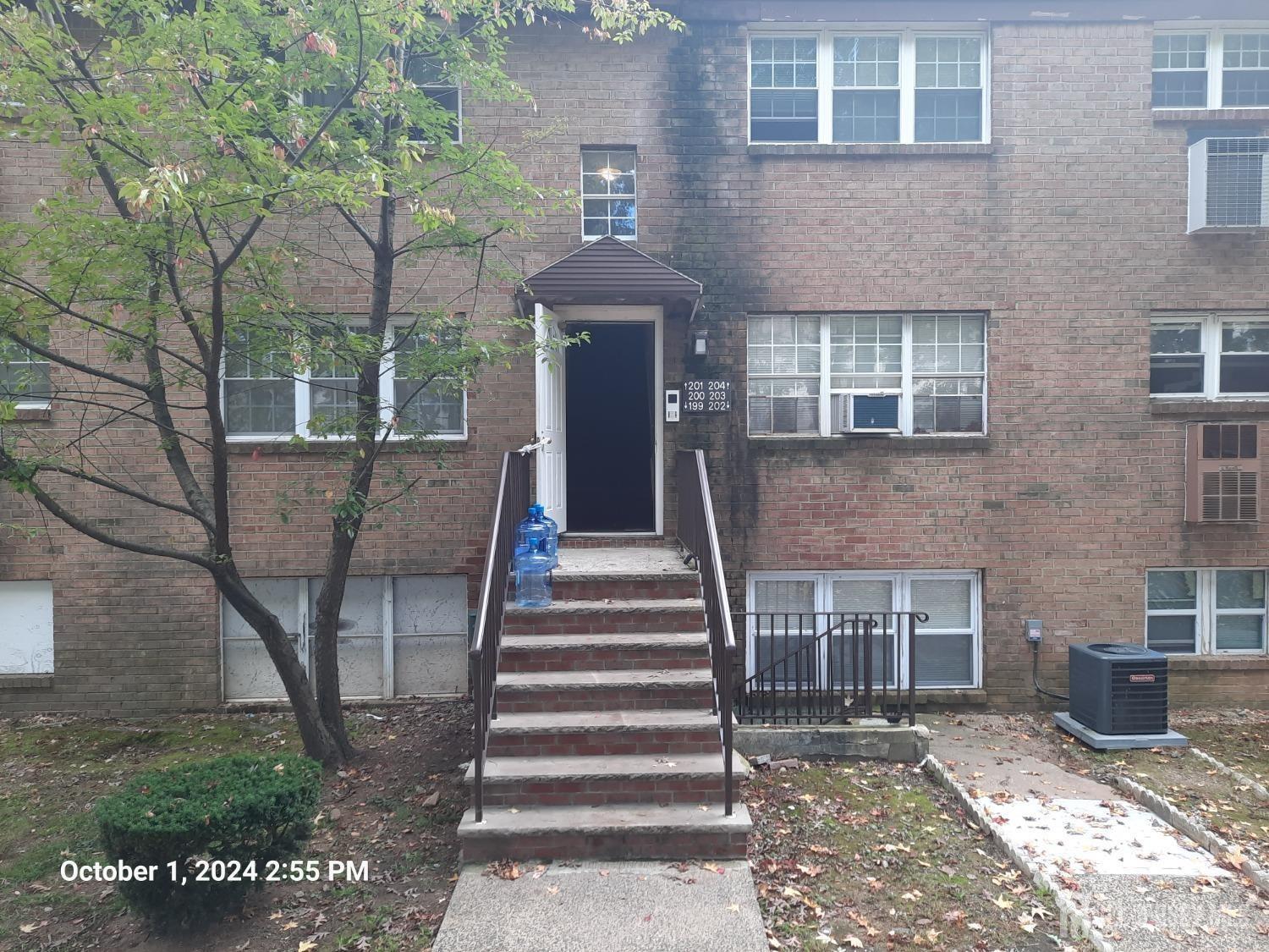College Dr, Edison, NJ 08817