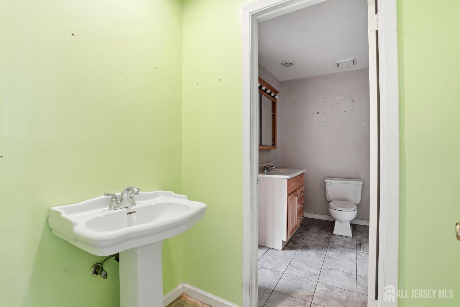 Killington Ct, Old Bridge, NJ 08857