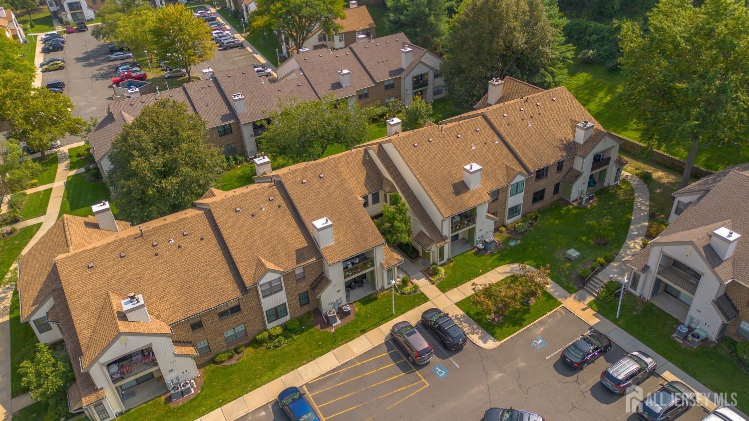 Sunshine Ct, Parlin, NJ 08859