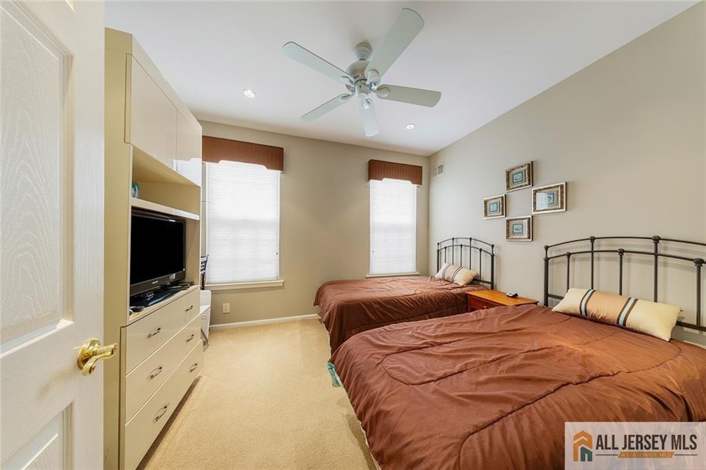 Missy Ln, Monroe Township, NJ 08831