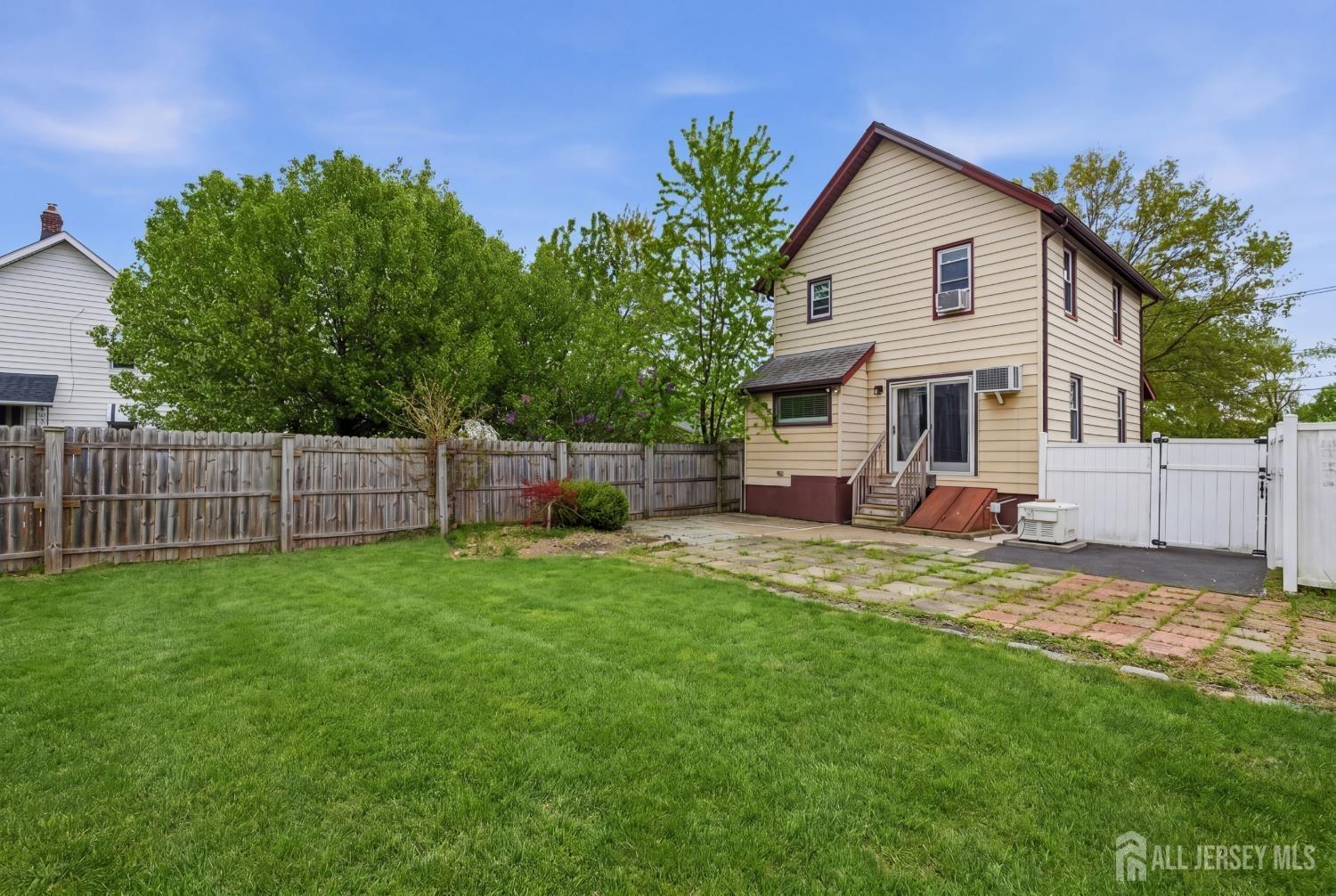 Lillian Ter, Woodbridge, NJ 07095