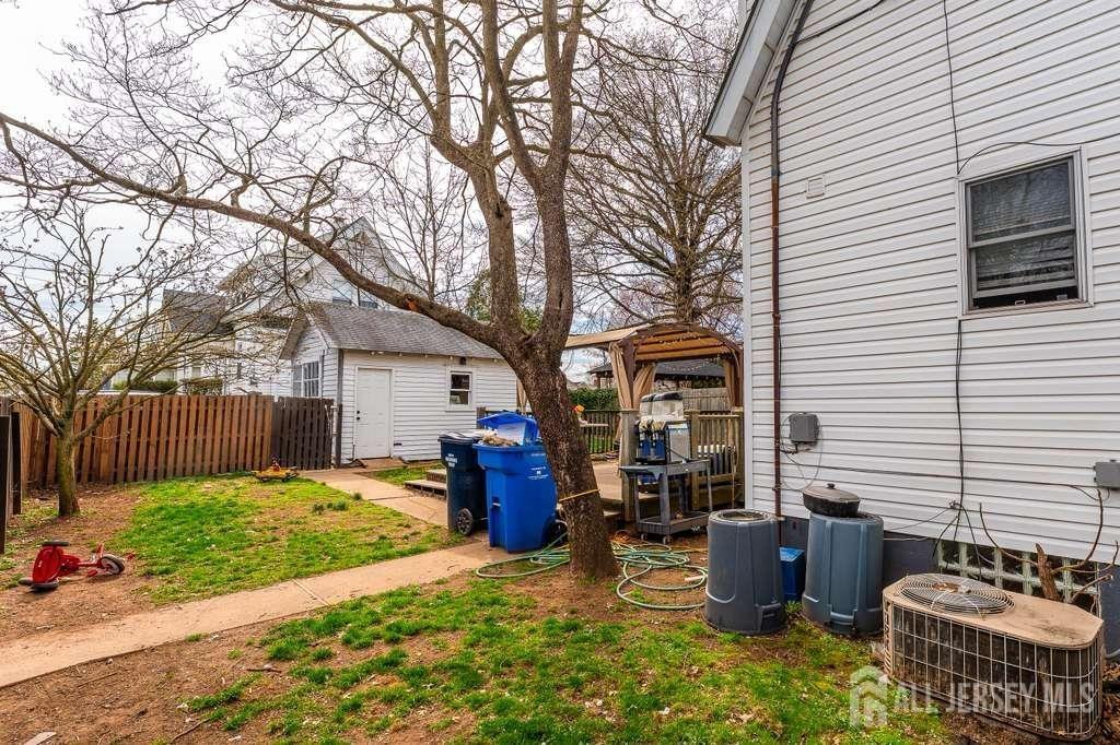 Lee Ave, North Brunswick, NJ 08902