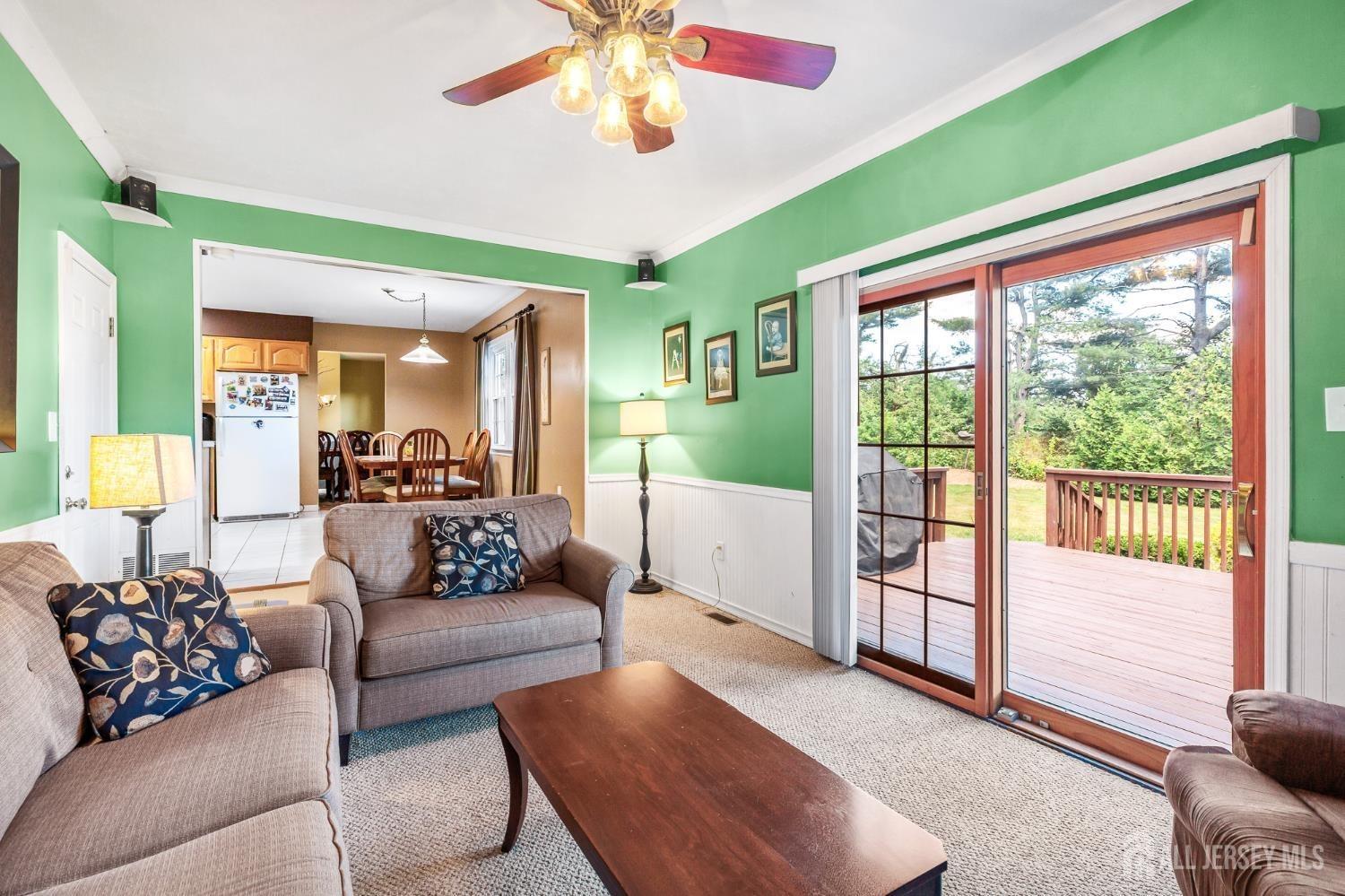 Camelot Dr, East Brunswick, NJ 08816