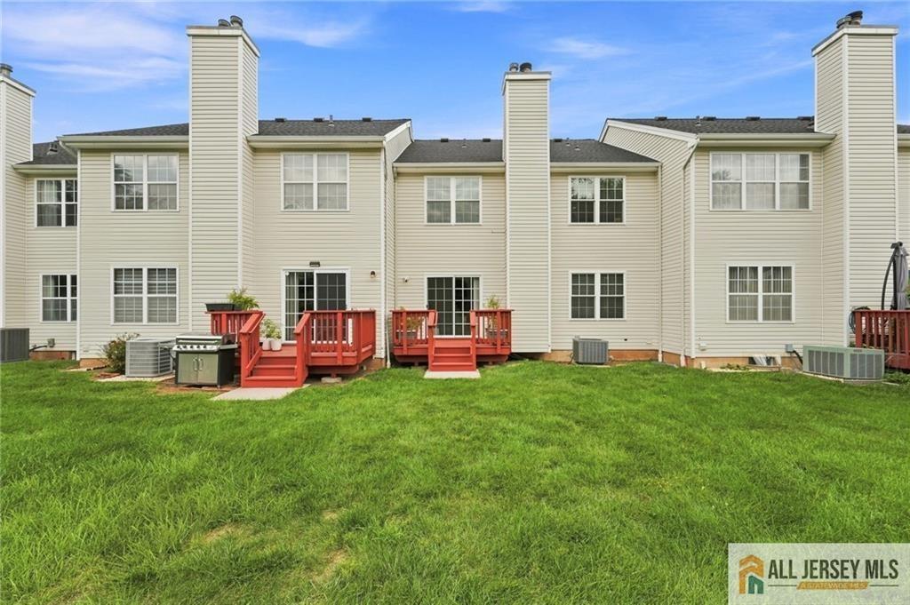 E Burgess Dr, Piscataway, NJ 08854