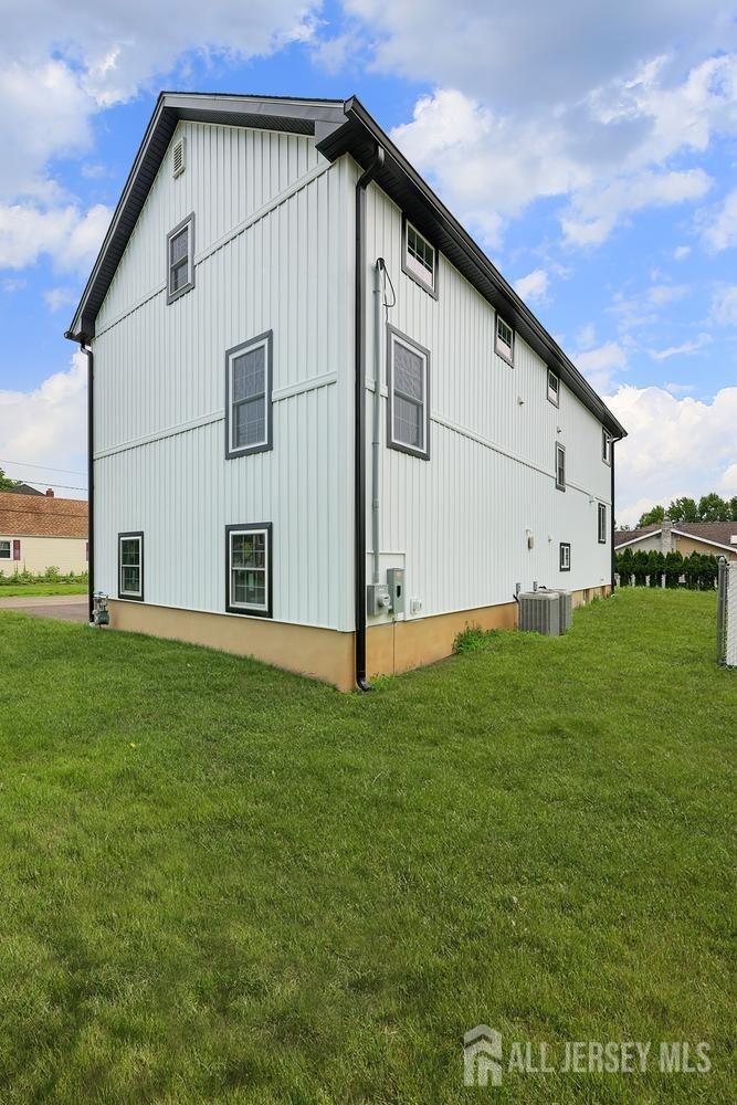 Lund Ave, Edison, NJ 08820