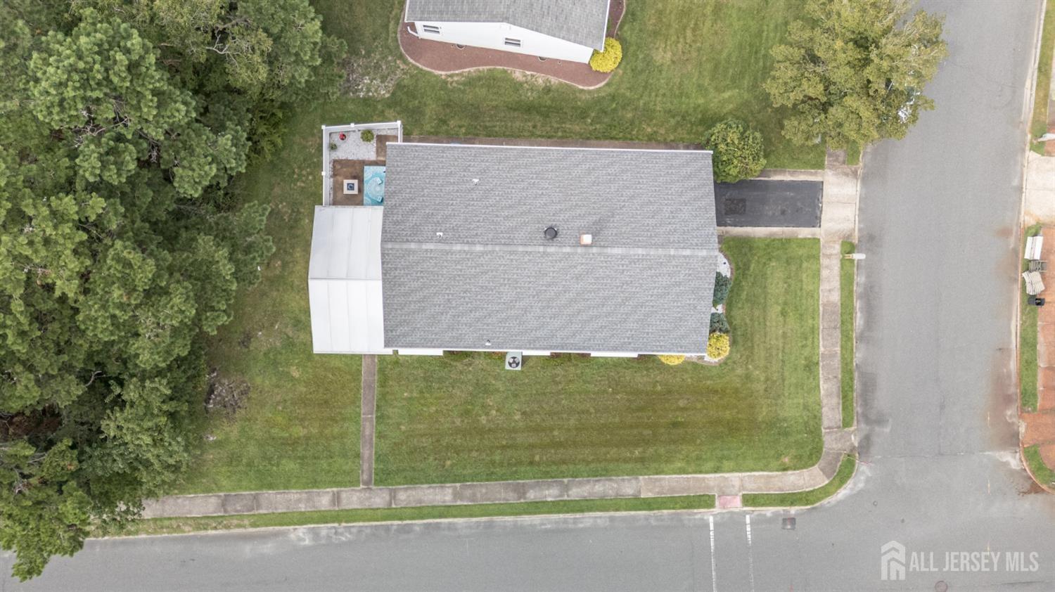 Selkirk Ave, Toms River, NJ 08757