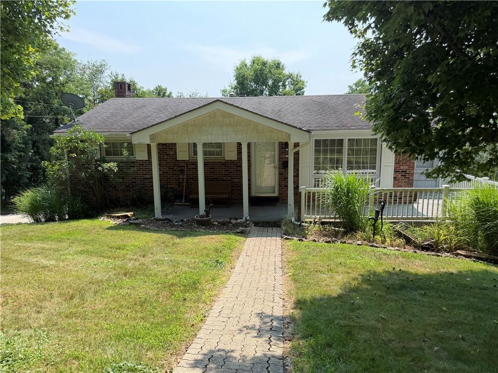 Madison Ave, Leechburg, PA 15656