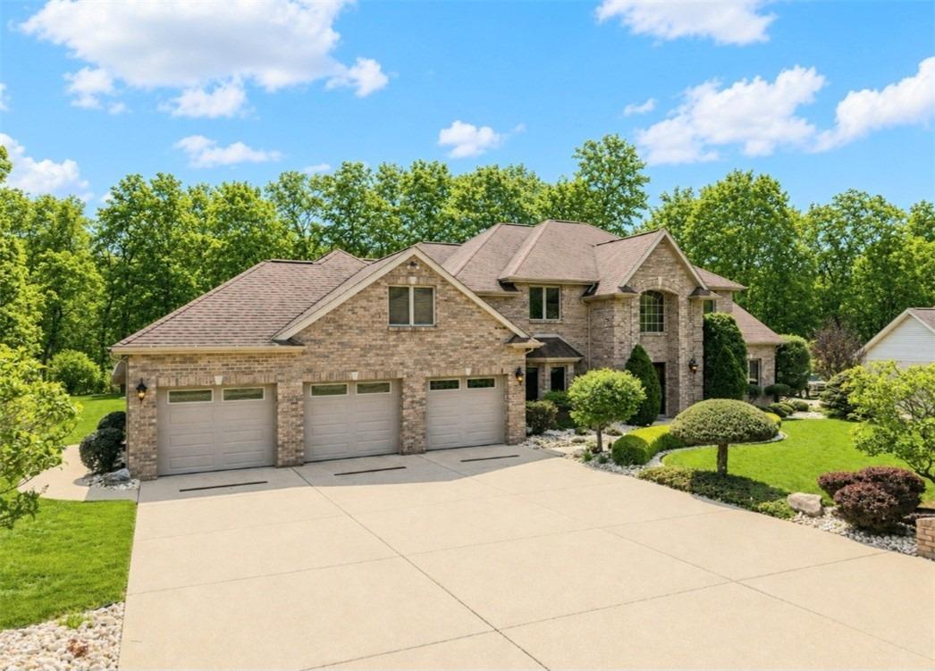 Carmichael Cir, Irwin, PA 15642