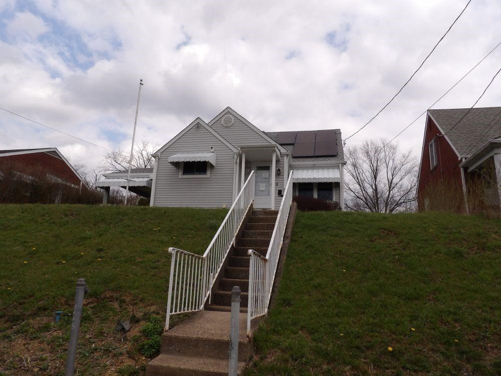 Grand Ave, Aliquippa, PA 15001