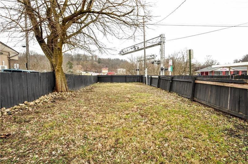E Main St, Monongahela, PA 15063
