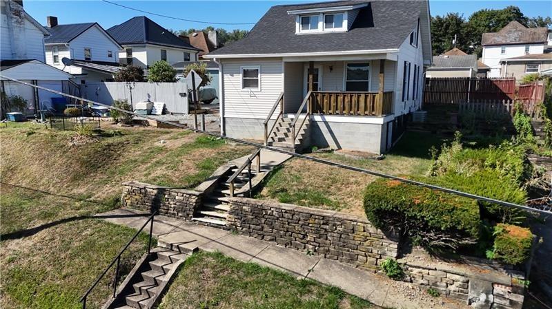Olive Ave, Charleroi, PA 15022