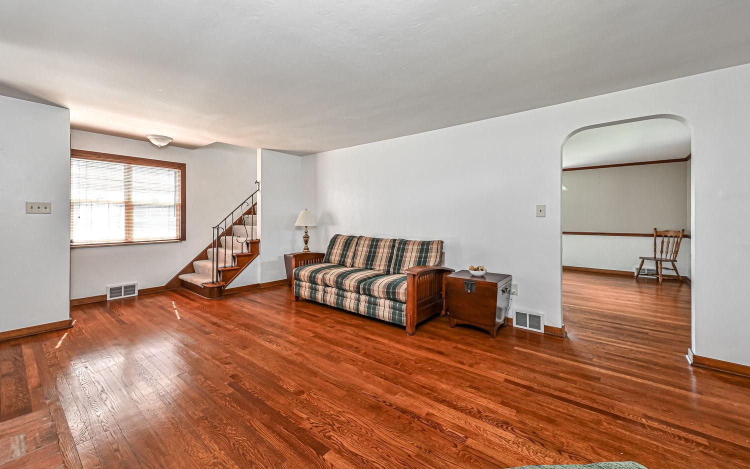 Peach Dr, Gibsonia, PA 15044