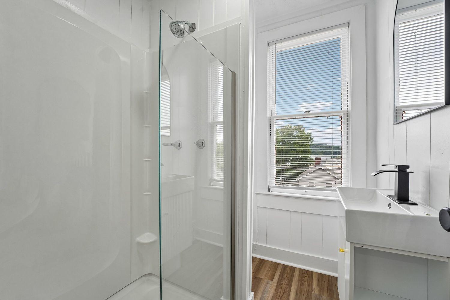 Bessemer Ave, Lyndora, PA 16045