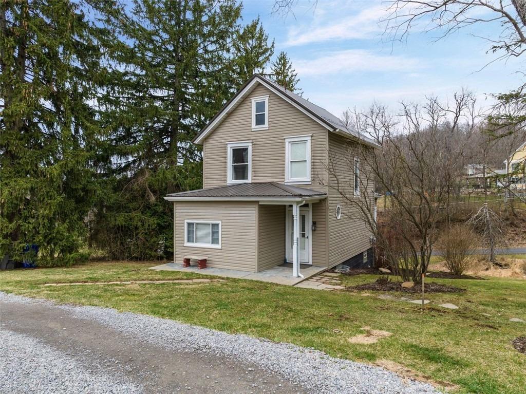 Clarks Ln, Mars, PA 16046