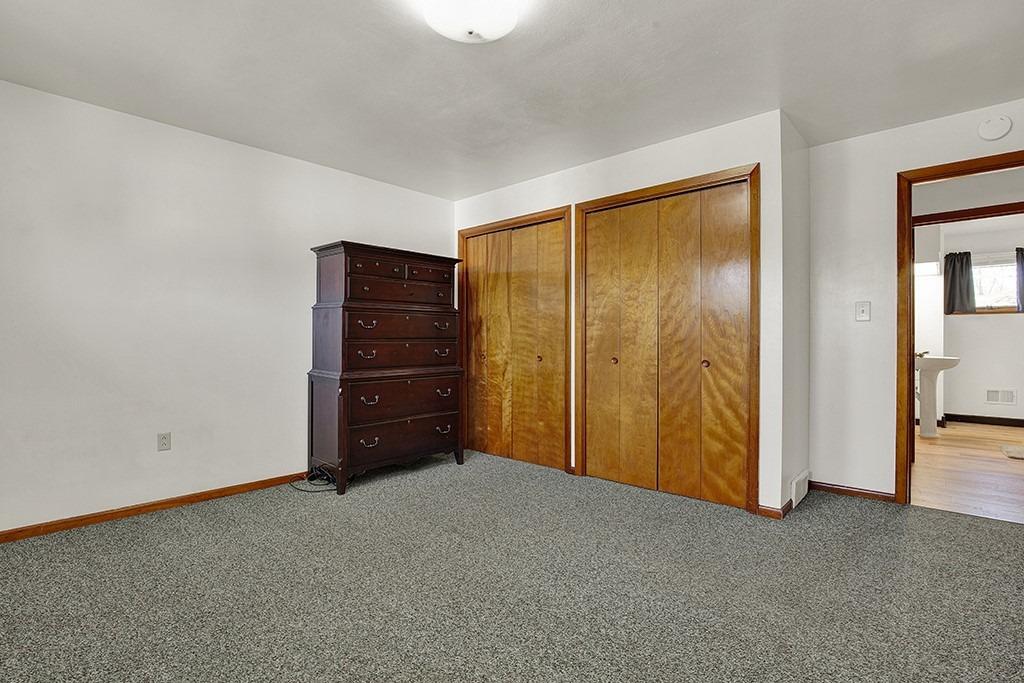 Center St, Vanderbilt, PA 15486
