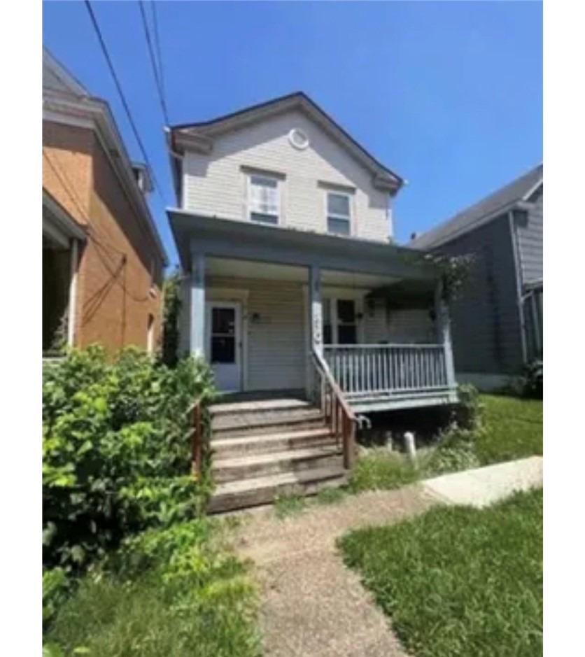 Woodward Ave, Mc Kees Rocks, PA 15136