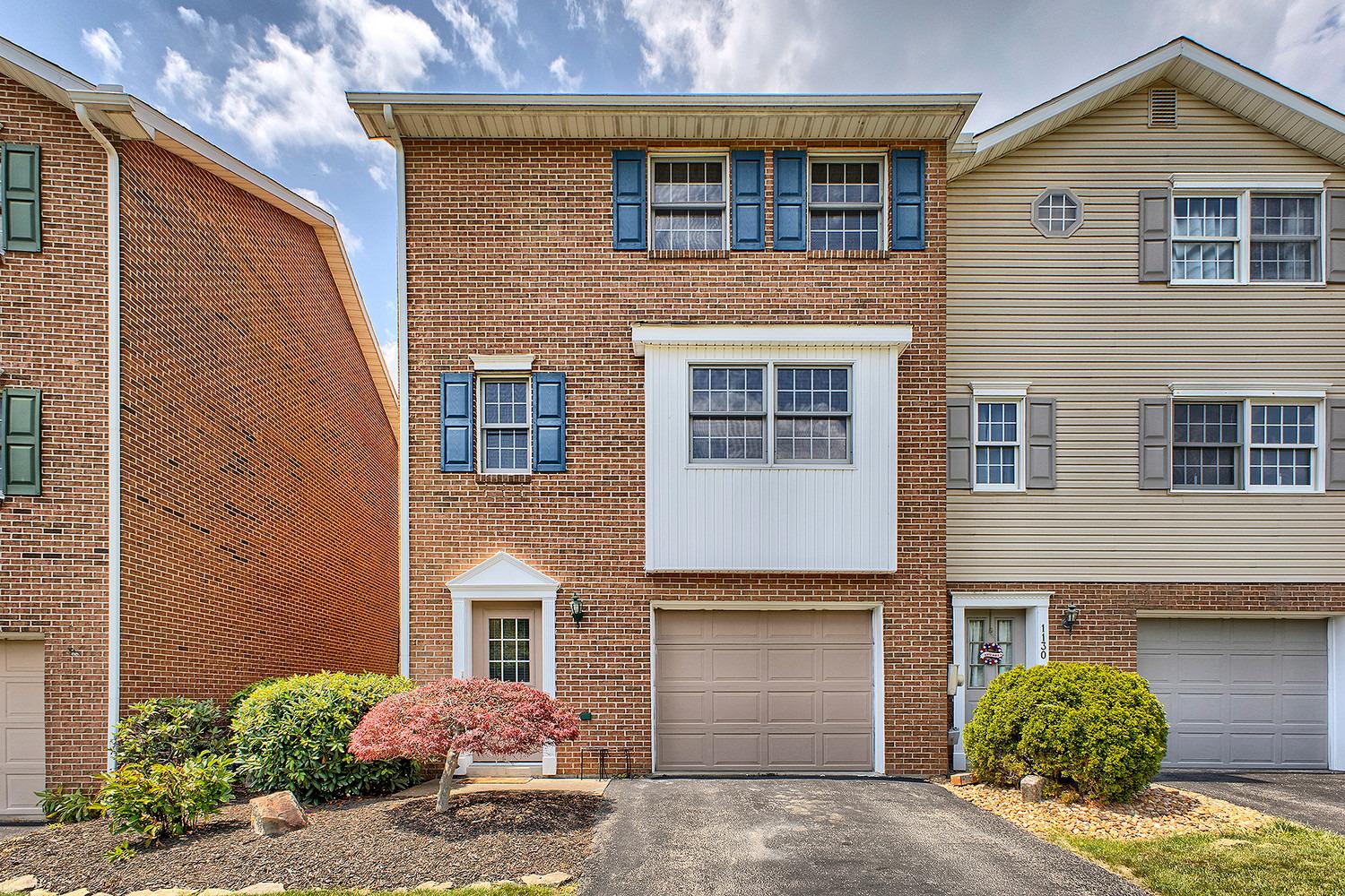 Cranston Dr, Greensburg, PA 15601