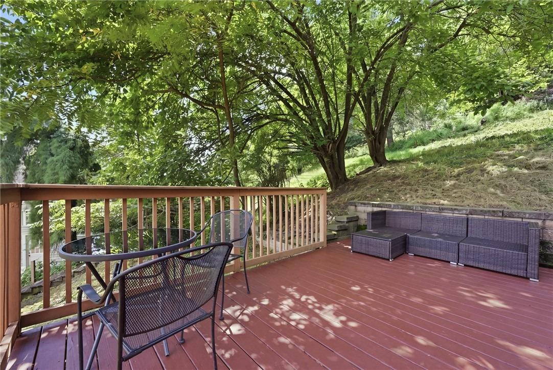 E Beckert Ave, Pittsburgh, PA 15212