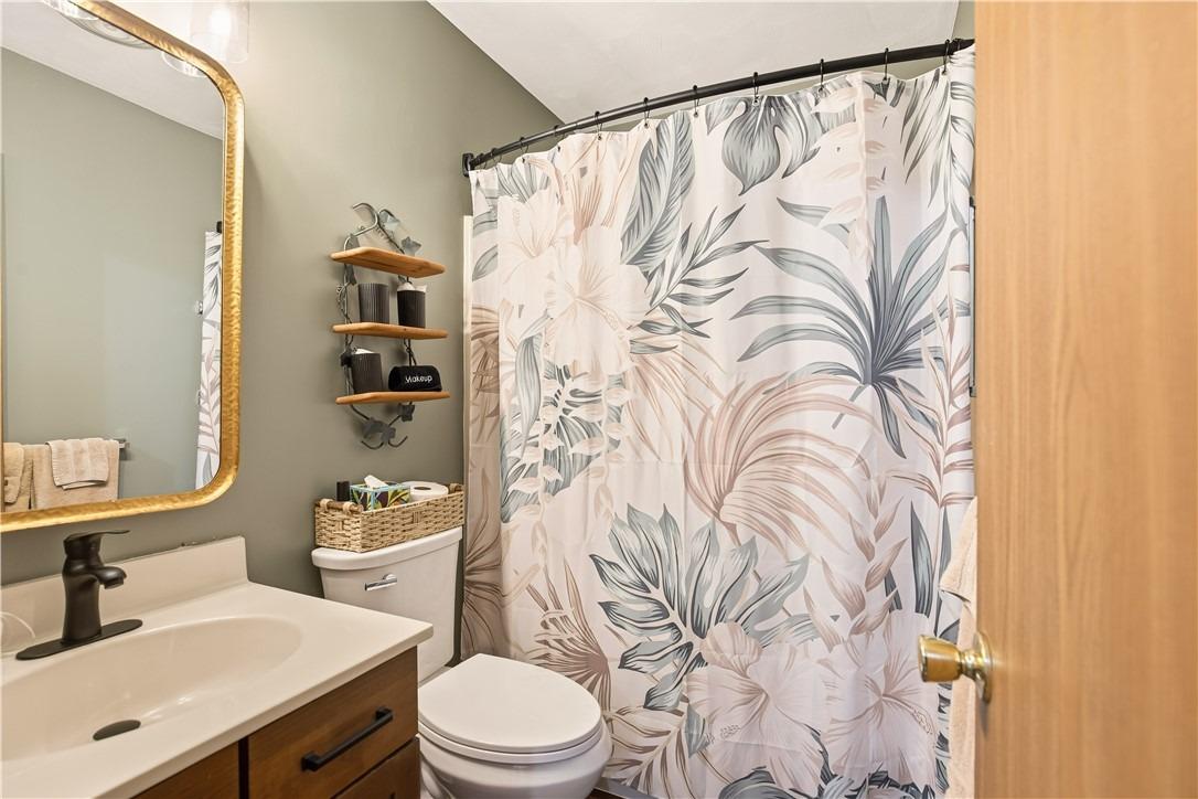 Greenfield Dr, Hidden Valley, PA 15502