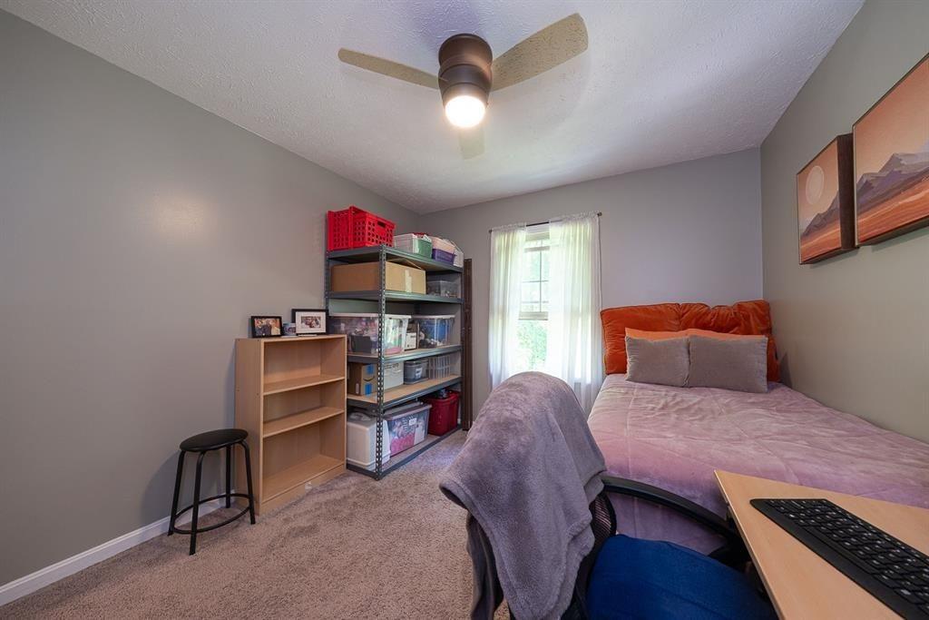 Commons Dr, Oakmont, PA 15139