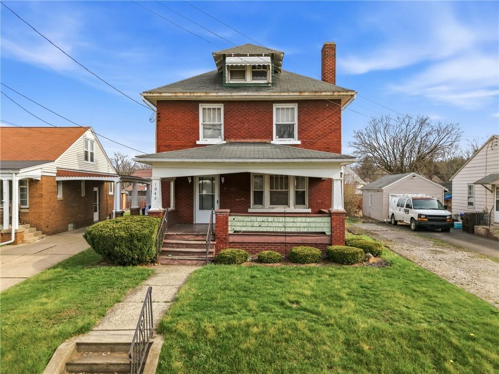 Myrtle Pl, Sharon, PA 16146