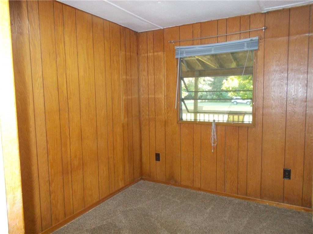 Nancy Ave, Linesville, PA 16424